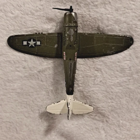 ๐ช Vintage P-47D Diecast Road Champs Thunder Jug Metal Military Aircraft - Picture 3 of 11